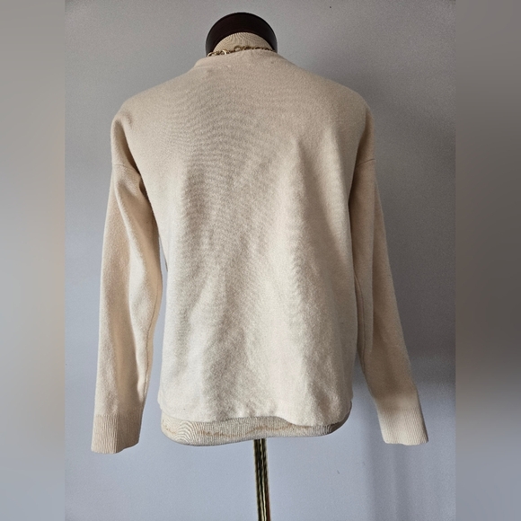 Contemporaine  Cream Cardigan V Necj Sweater. Size XS - Picture 5 of 10